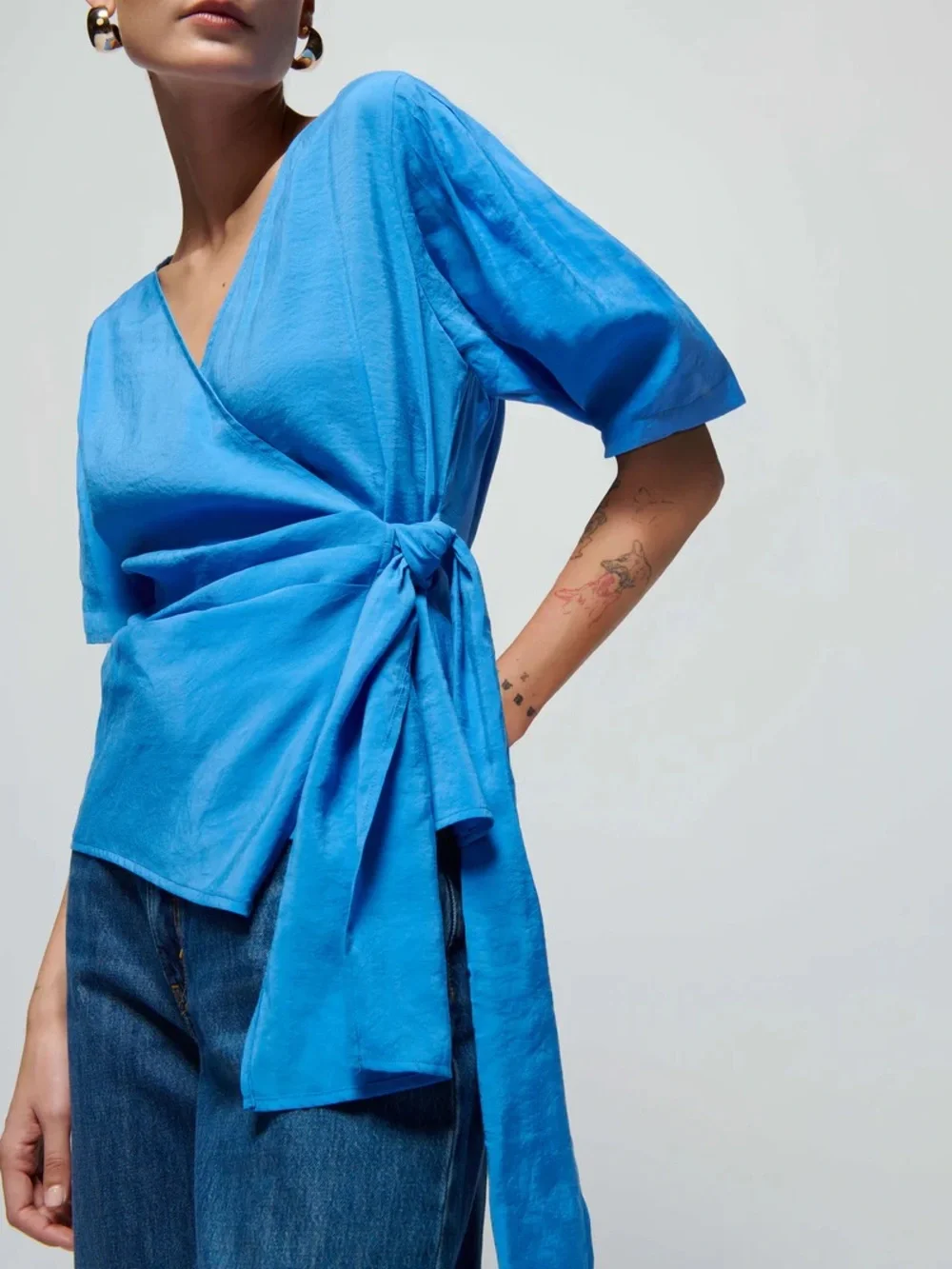Nation LTD Luisa Tie Front Wrap Top Blouse Palace Blue Size 2/M - Picture 5 of 9